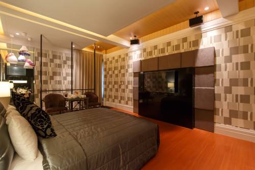 Fengshan Taiwan Booking