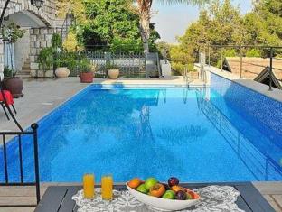 Rosh Pina Israel Booking