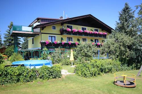 Sankt Georgen im Attergau Austria Booking