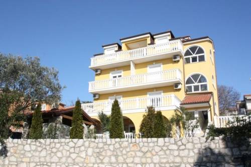 Crikvenica Croatia Booking