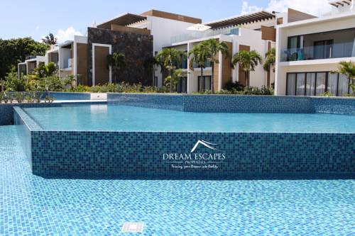 Cap West Beachfront Luxury 2 Bedroom Apartment Flic-en-Flac Mauritius Booking Promo Code Booking.com