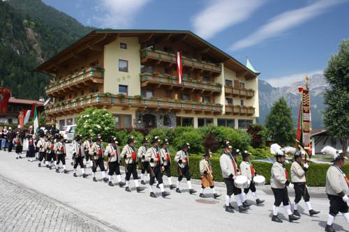 Schlitters Austria Booking