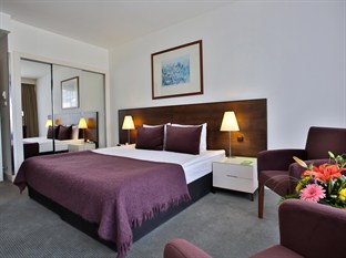 Hungary Hotel Booking