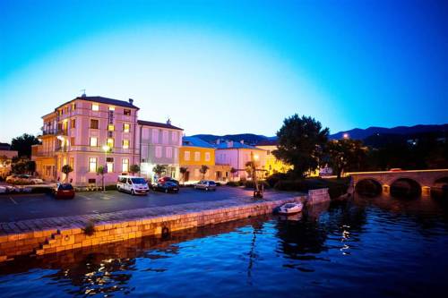 Crikvenica Croatia Booking
