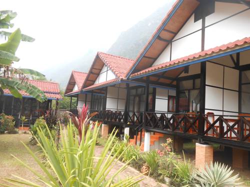 Nongkhaiw Laos Booking