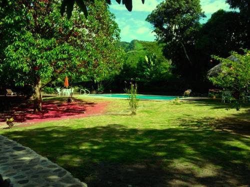 Utica Colombia Booking